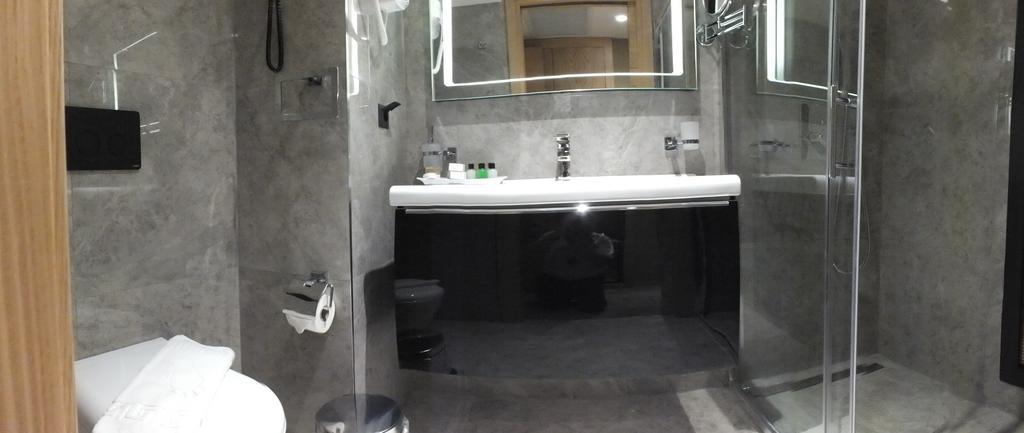 Candan Citybeach Hotel Marmaris Esterno foto