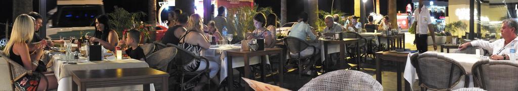 Candan Citybeach Hotel Marmaris Esterno foto
