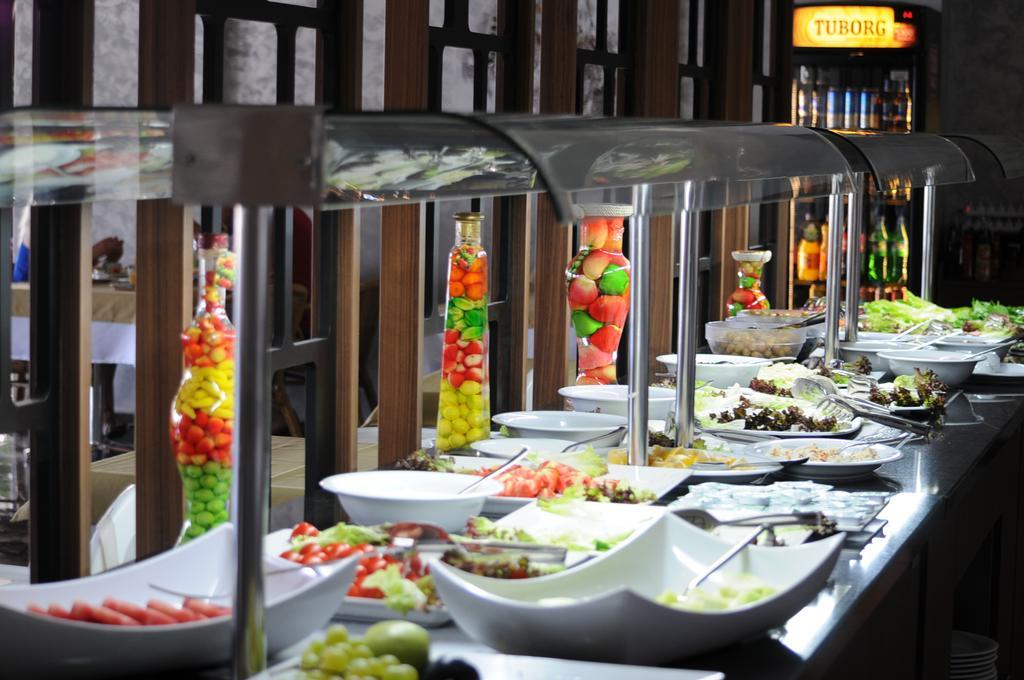 Candan Citybeach Hotel Marmaris Esterno foto